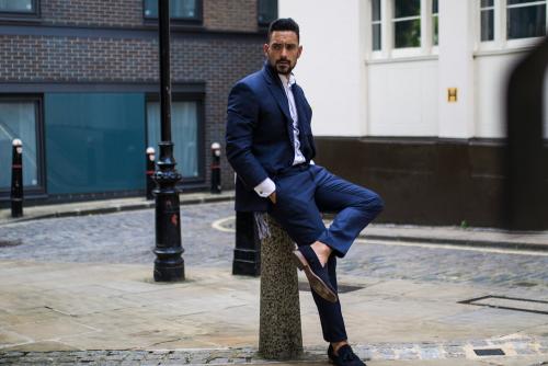 4 Cara Berpakaian Pria untuk Tampil Smart dan Stylish